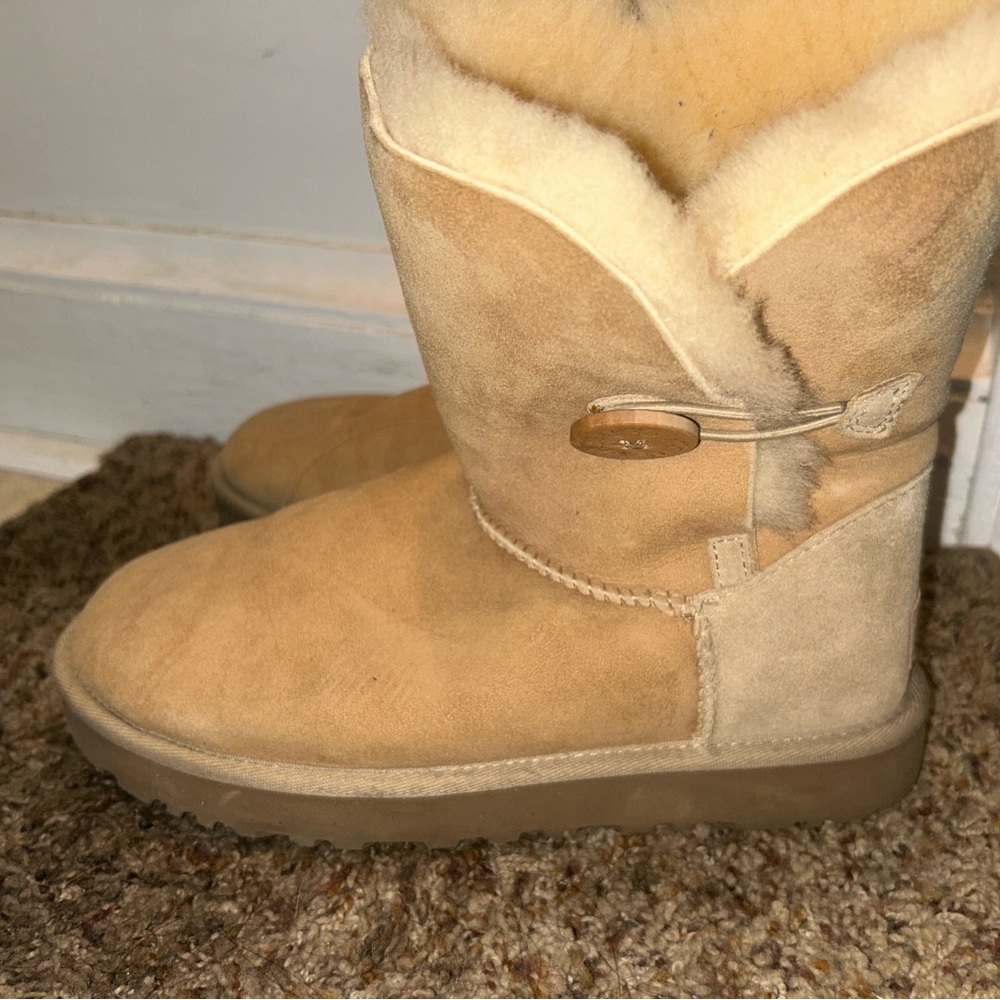 Ugg Tan Bailey Button Boots 6womens - image 6